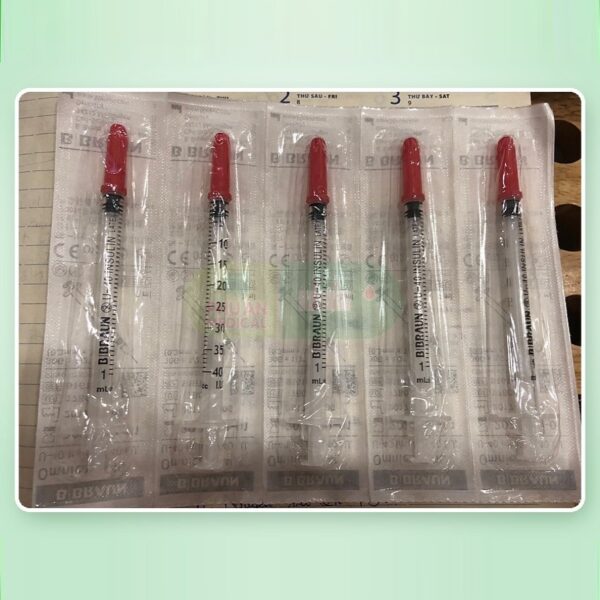 Bơm Tiêm Insulin 40 IU