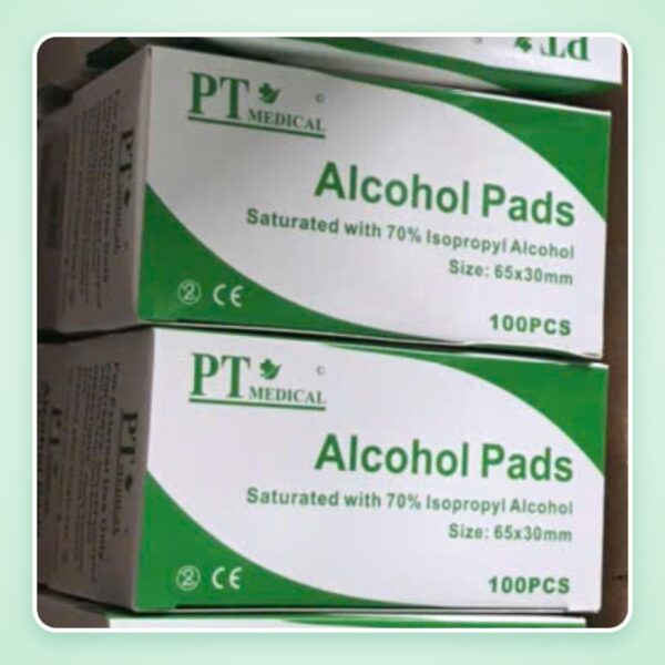 Gạc tẩm cồn Alcohol Pads PT Medical 65x30mm (hộp 100 miếng)